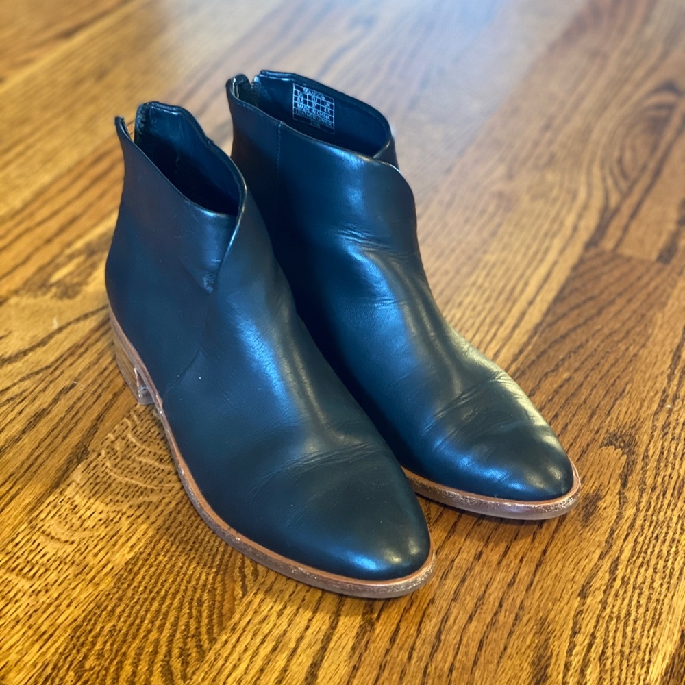 Soludos Black Ankle Booties Sleek Minimalist Design
